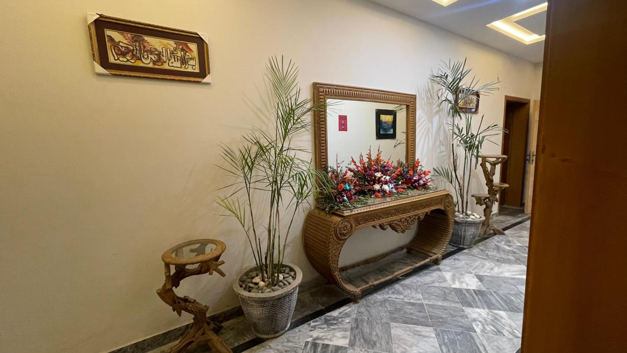 Midways Guest House And Hotels Islamabad Bagian luar foto