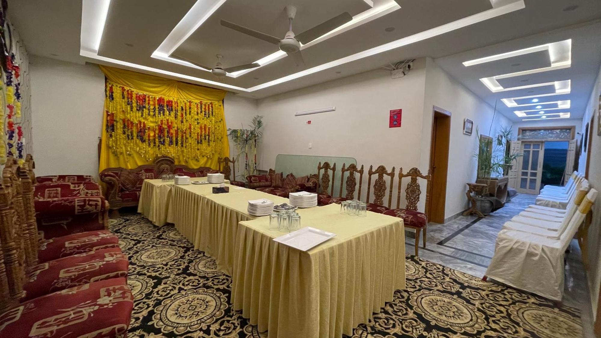 Midways Guest House And Hotels Islamabad Bagian luar foto