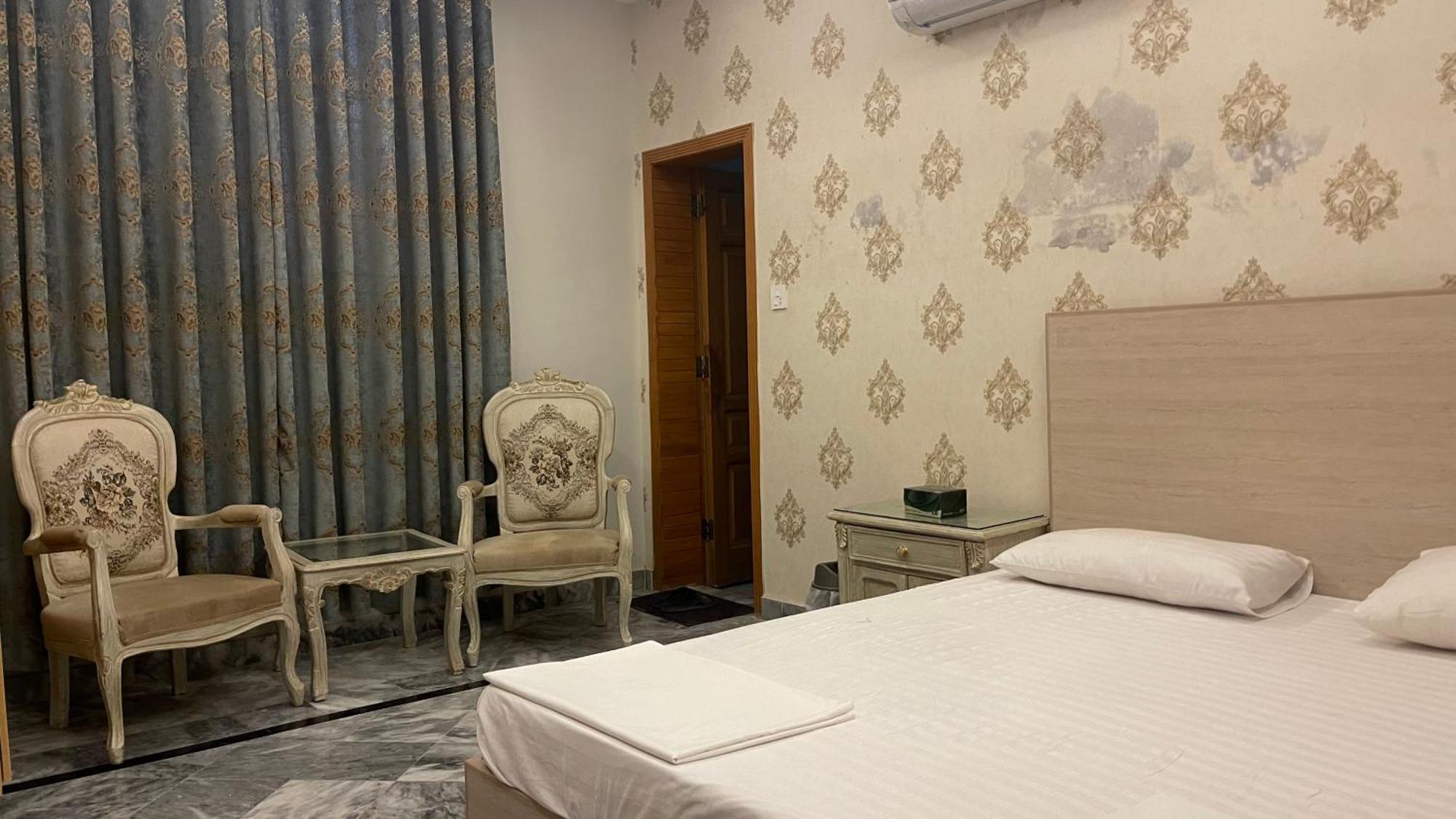 Midways Guest House And Hotels Islamabad Bagian luar foto