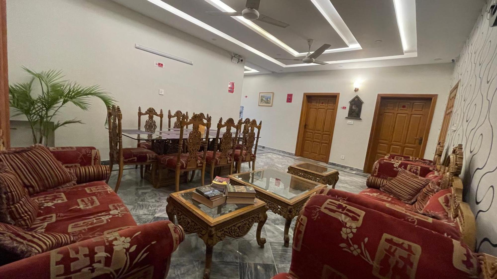 Midways Guest House And Hotels Islamabad Bagian luar foto