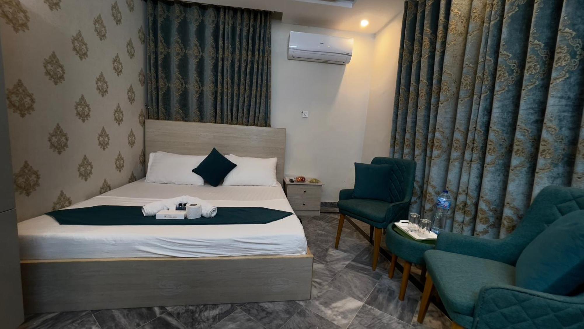 Midways Guest House And Hotels Islamabad Bagian luar foto
