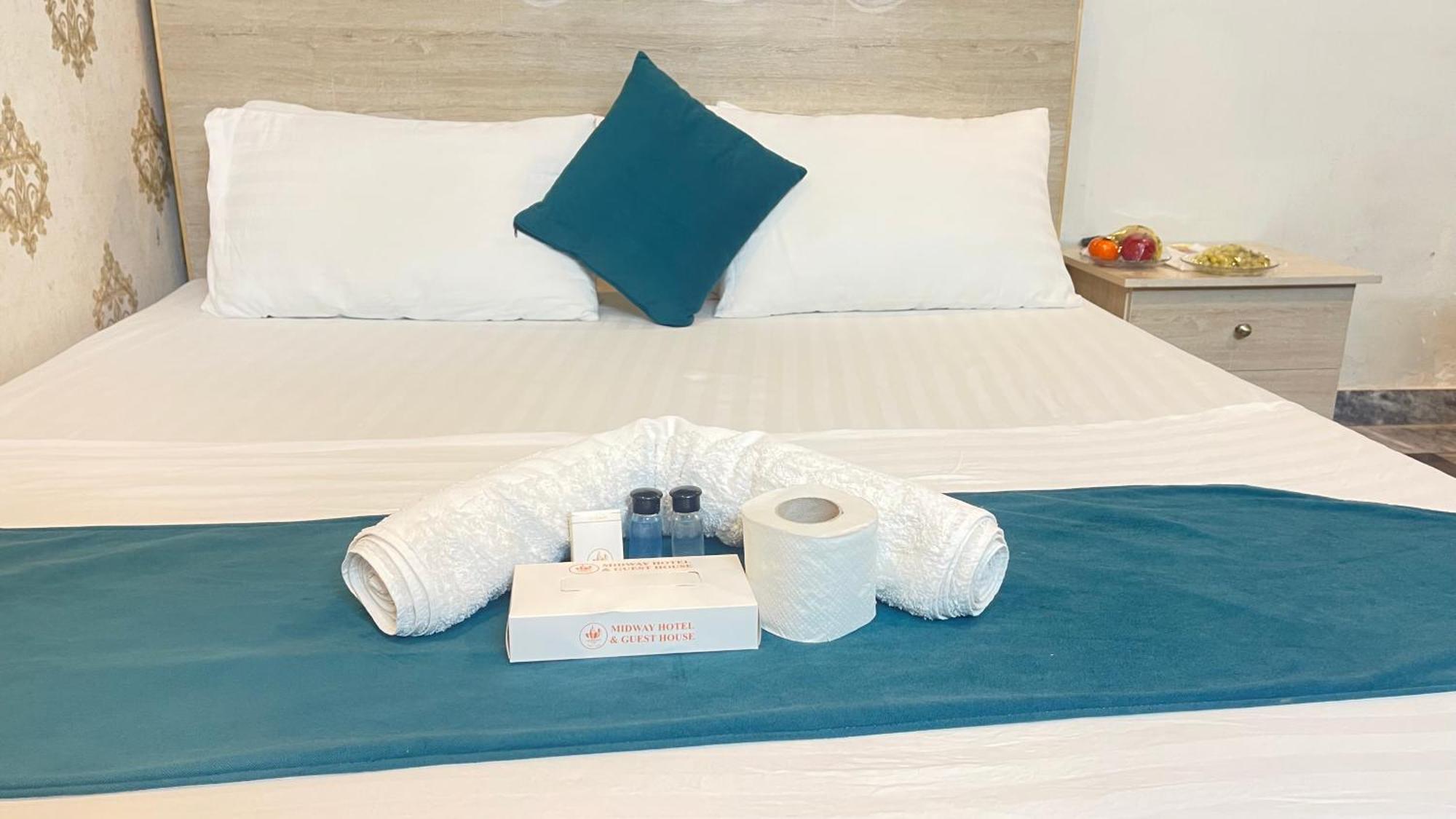Midways Guest House And Hotels Islamabad Bagian luar foto
