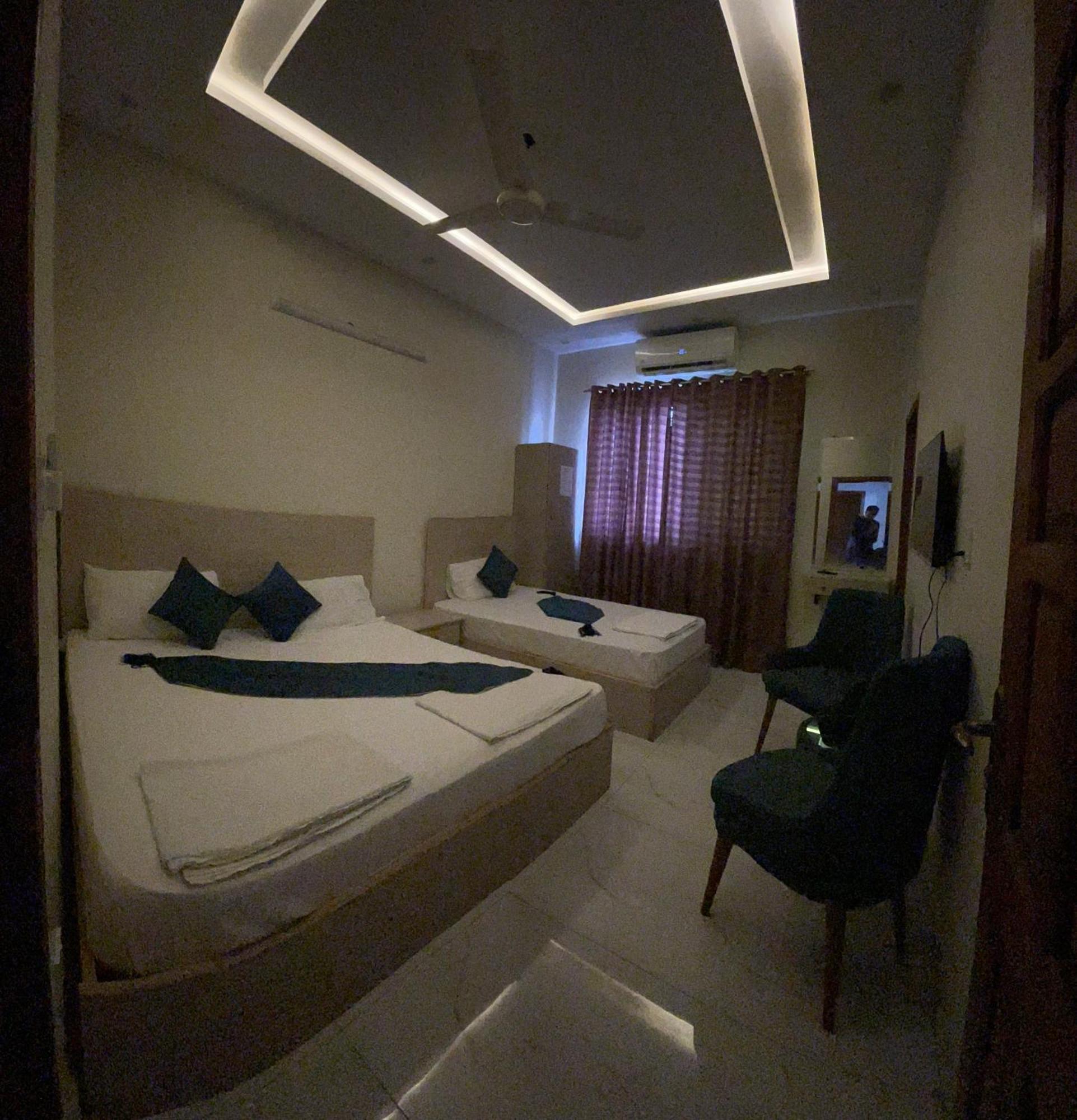 Midways Guest House And Hotels Islamabad Bagian luar foto