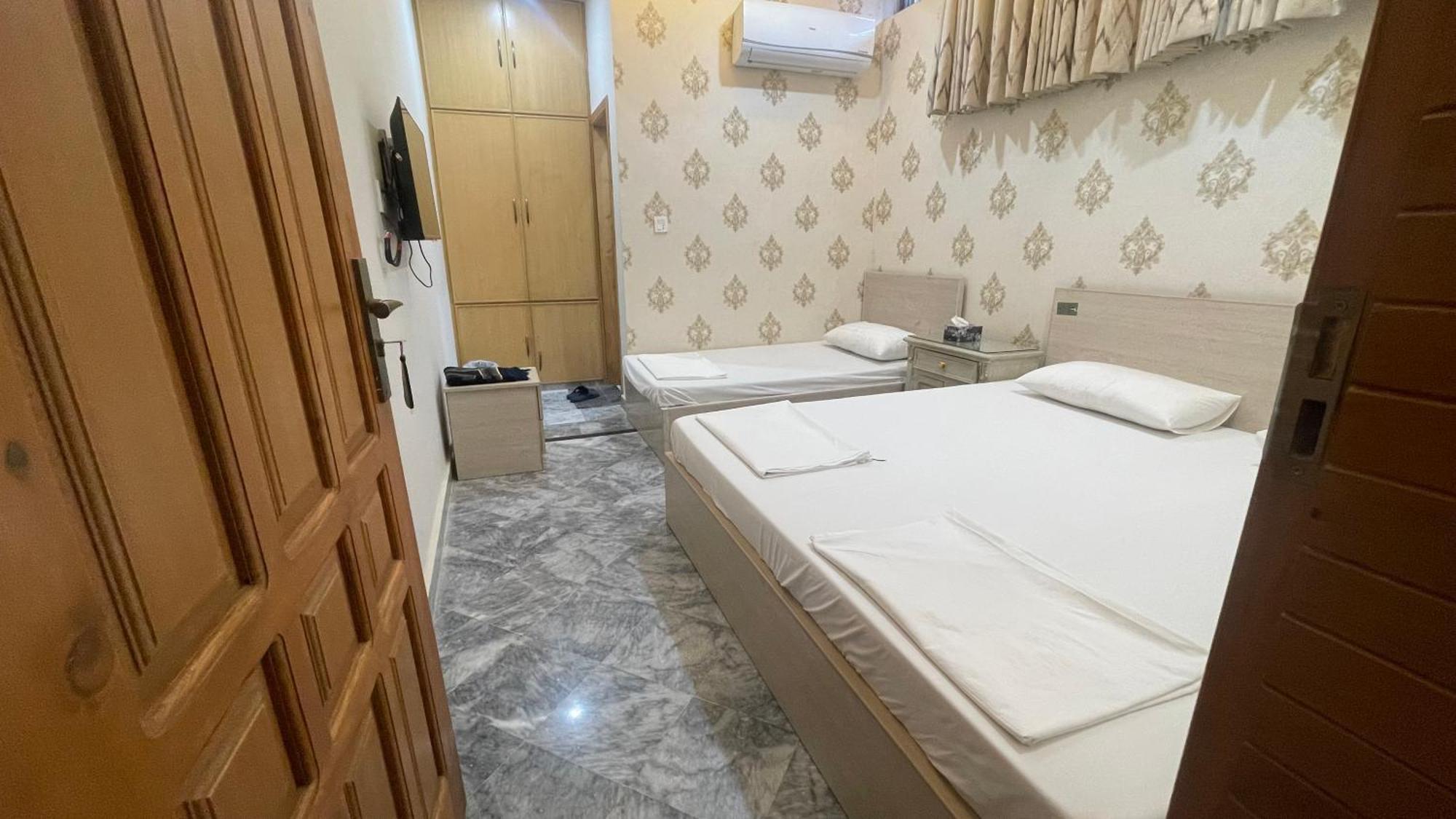 Midways Guest House And Hotels Islamabad Bagian luar foto