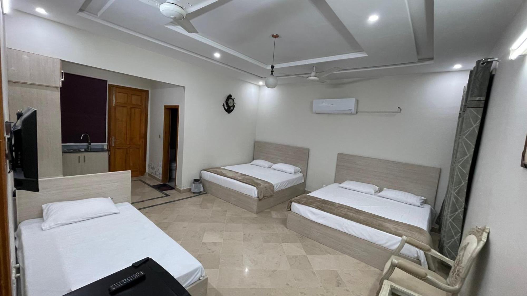Midways Guest House And Hotels Islamabad Bagian luar foto