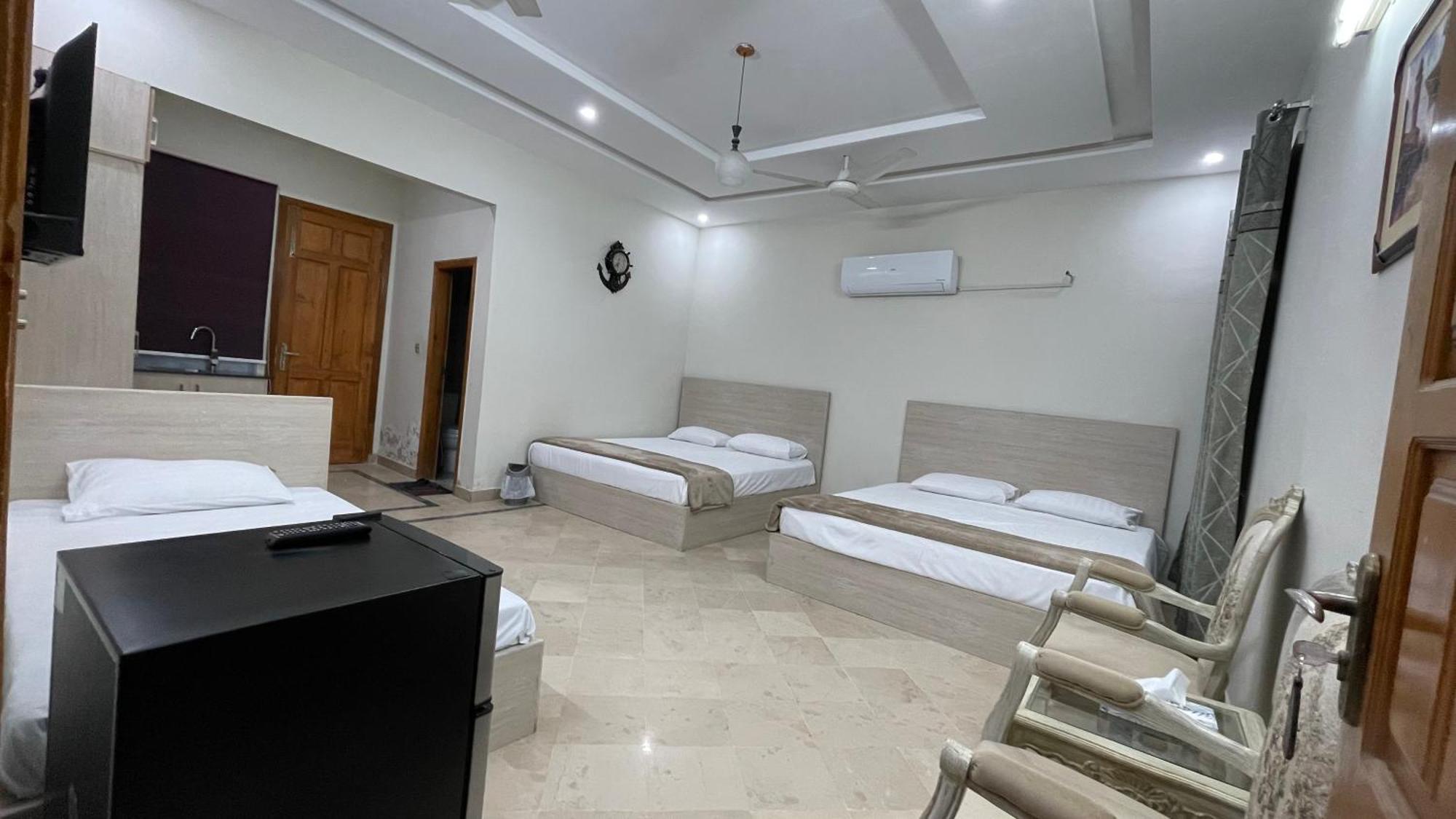 Midways Guest House And Hotels Islamabad Bagian luar foto